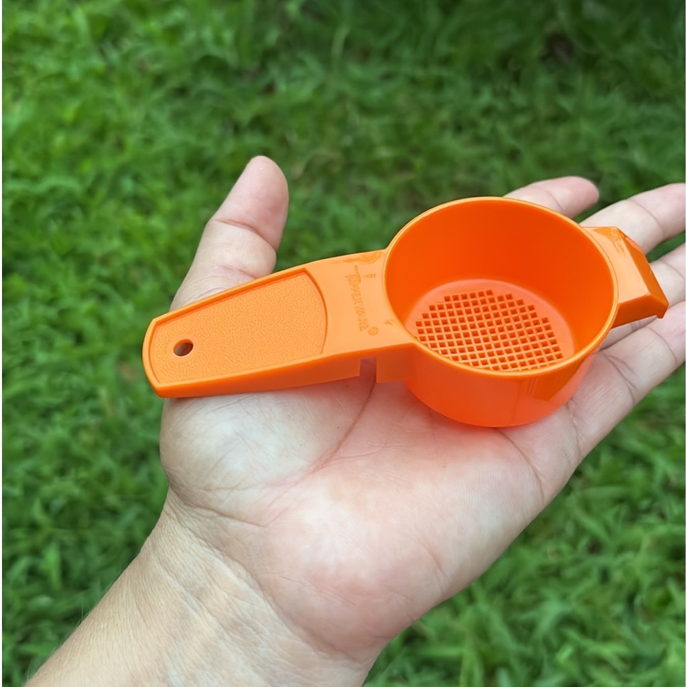 TUPPERWARE MINI STRAINER